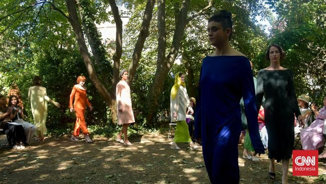 Ritual Sunyi Couture Adeline Andre lewat Lembaran Kain