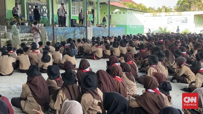 Wamenag Angkat Suara Soal Ledakan Bom Rakitan di MAN 3 Padang