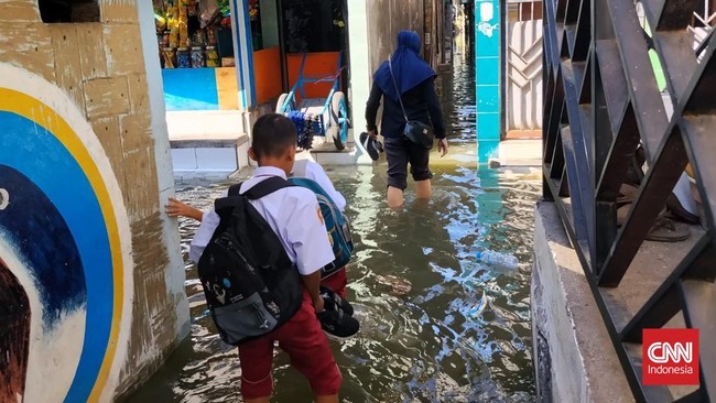 Banjir Rob Rendam Pesisir Surabaya, Sekolah Terdampak