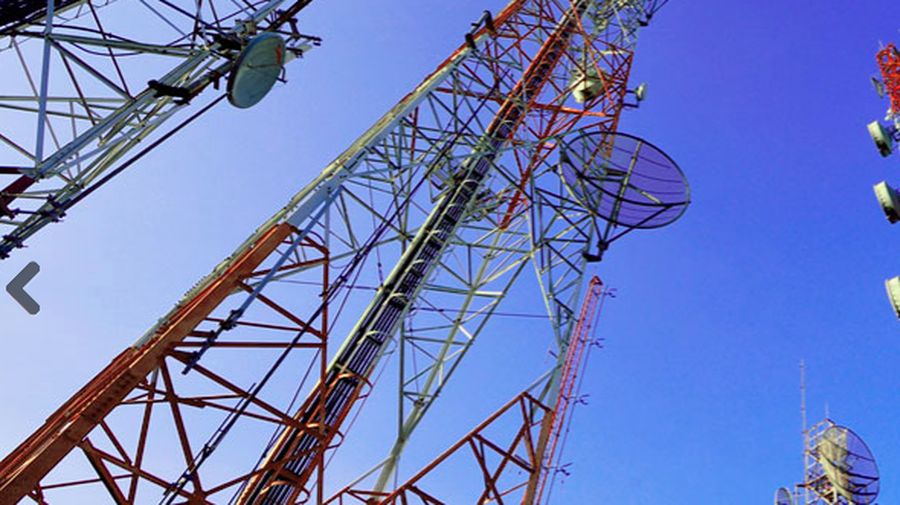 Telkomsel Paling Gemuk, Indosat Irit, XLSmart Habis-habisan
