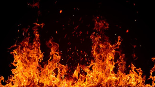 Kebakaran TPA Cipayung Depok, 4 Unit Damkar Diterjunkan