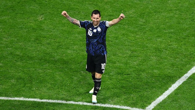 Lionel Messi yang Rela Jadi Pelayan, Argentina yang Jadi Pemenang