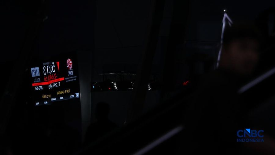 IHSG Menuju Level 6.100, Sesi 1 Naik 0,37%