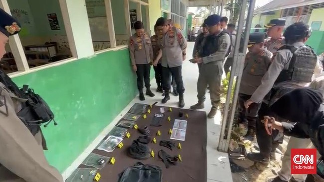 Polisi Sebut Ada 4 Bom Rakitan yang Akan Diledakkan di MAN 3 Padang