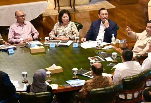 Luhut Lapor ke Presiden: Digitalisasi Bansos Jangkau 38,7 Juta Orang