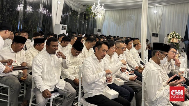 Suasana Haru Tahlil 7 Hari Mendiang Rachmat Gobel