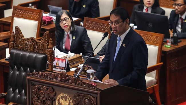 Purbaya Siapkan Ahli Hukum Terbaik Hadapi Gugatan Patriot Bond di MK