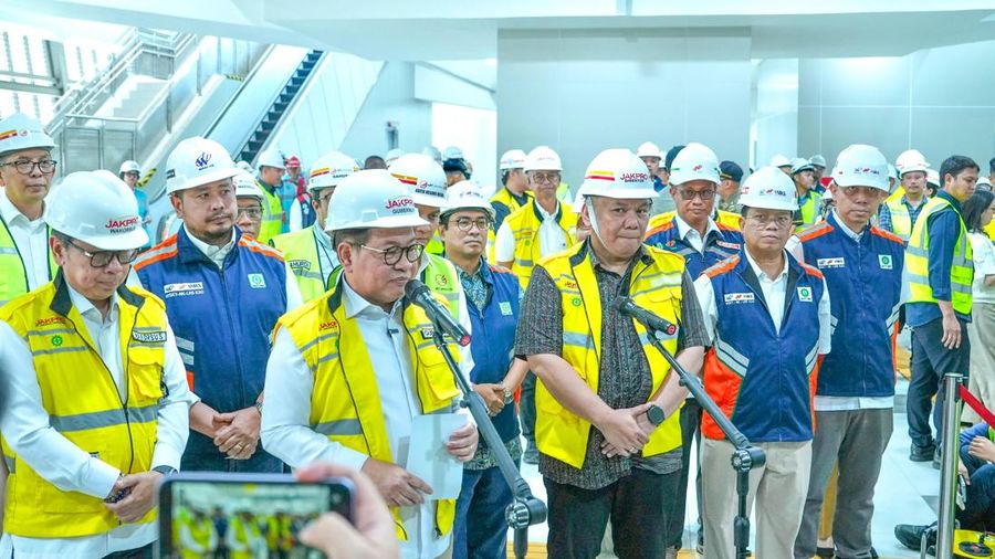 Pramono Kunjungi Proyek LRT Jakarta Fase 1B Garapan Waskita
